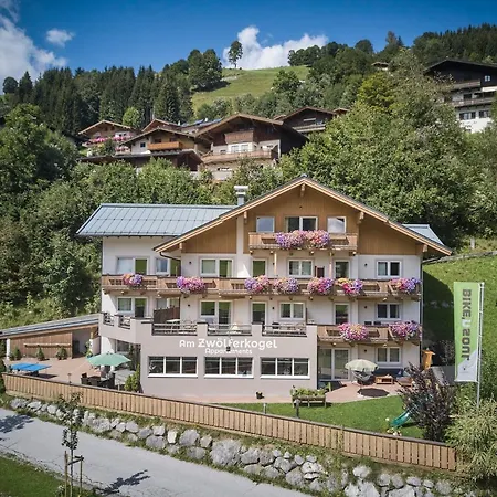 Am Zwoelferkogel Apart-hotel 2*